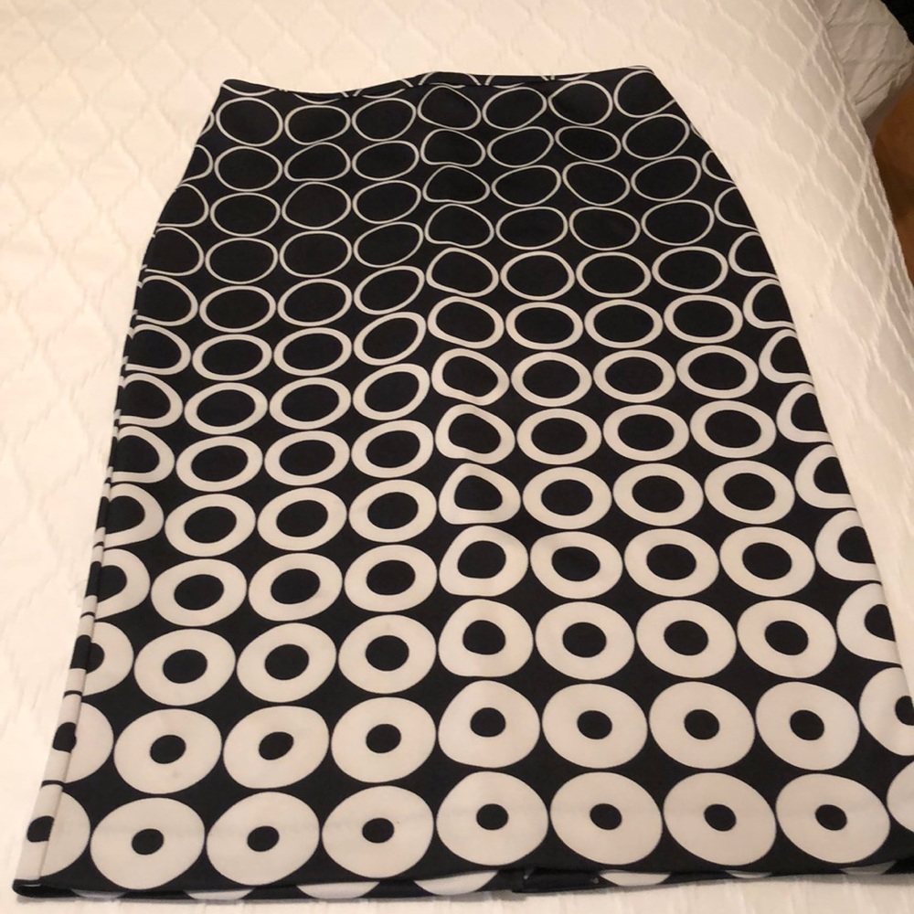 Skirt, New York and company, black with white